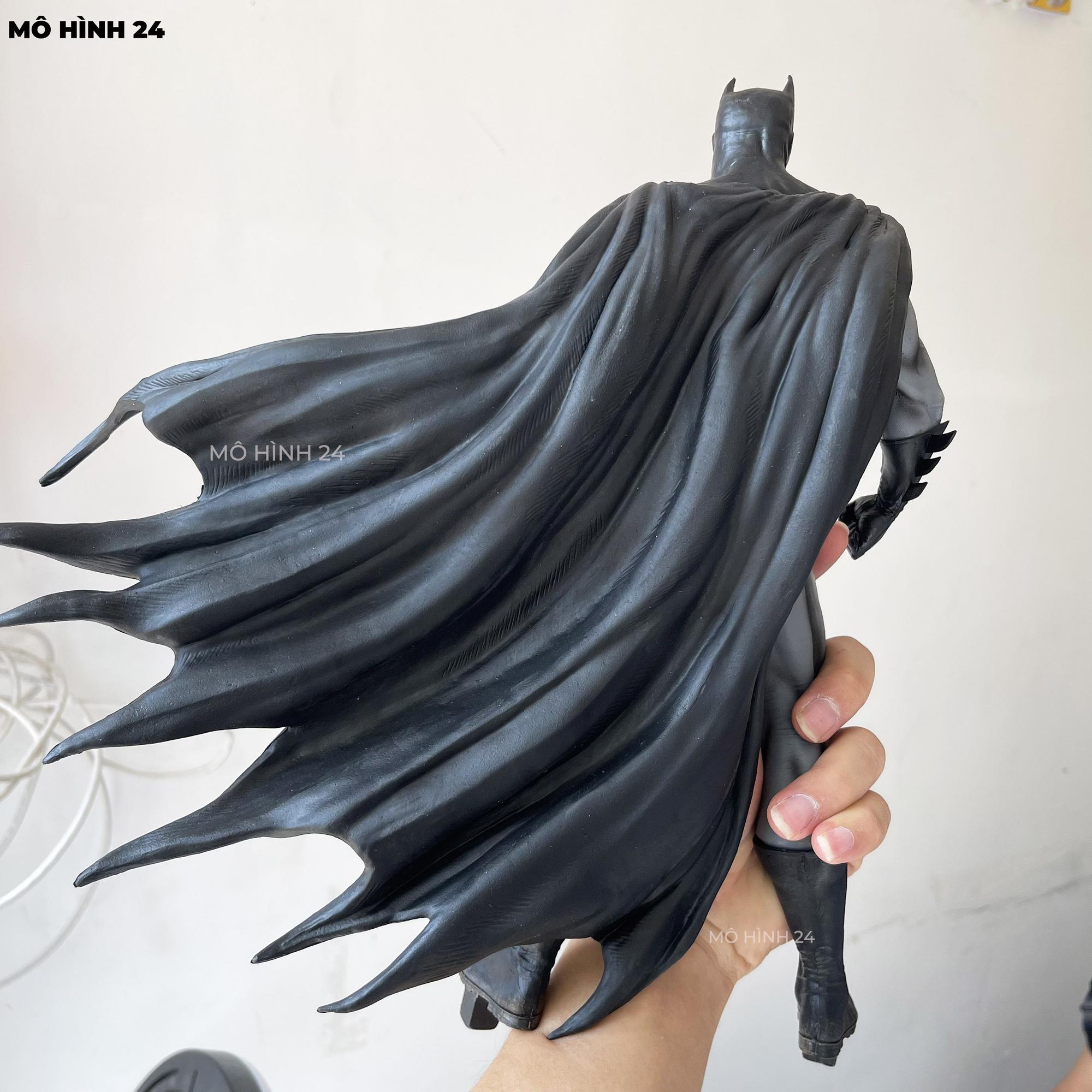 Mô hình nhân vật Batman Comic-duoc-ban-tai-Mô hình 24