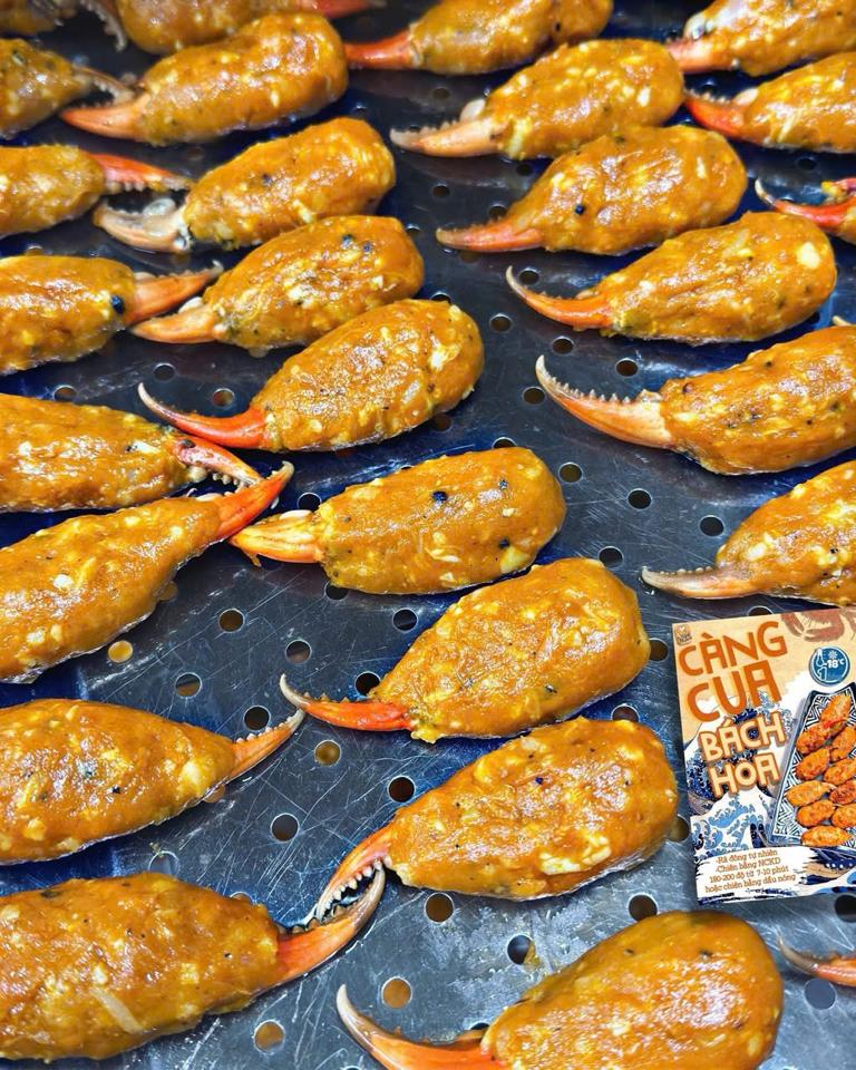 Càng cua bách hoa-duoc-ban-tai-Lê Lê Minimart
