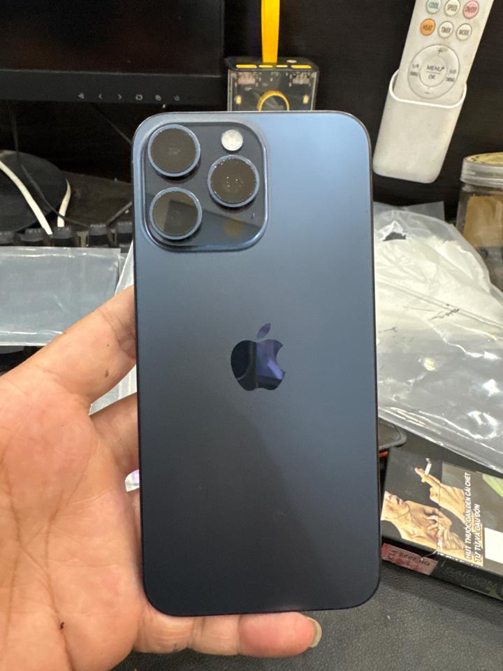 iPhone 15 ProMax LL/A esim 256G pin 88% xanh 022504-duoc-ban-tai-HuấnĐT.VN - Điện Thoại Chất Giá Trị Thật