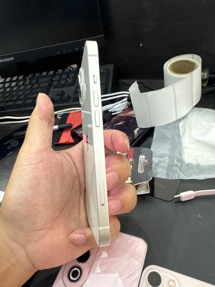 iPhone 13 256G pin 100% trắng 152925-duoc-ban-tai-HuấnĐT.VN - Mua Bán Sửa Chữa Điện Thoại tại Hải Hậu