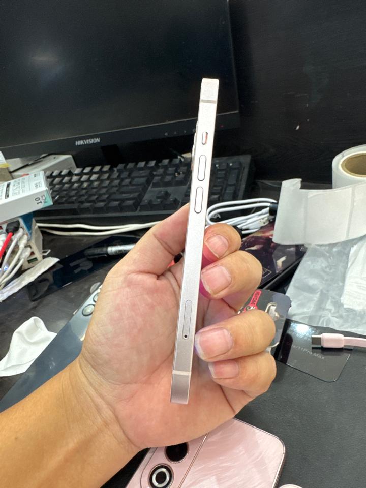 iPhone 13 256G pin 100% hồng 440666-duoc-ban-tai-HuấnĐT.VN - Mua Bán Sửa Chữa Điện Thoại tại Hải Hậu