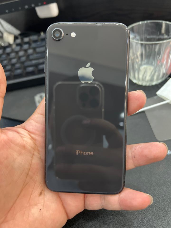 iphone 8G 64G 100% đen thay lưng 871949-duoc-ban-tai-Huấn Hải Hậu - thodienthoai.vn
