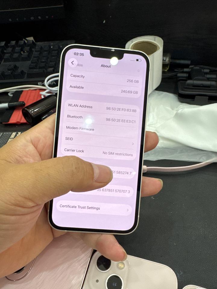 iPhone 13 256G pin 100% trắng 852747-duoc-ban-tai-HuấnĐT.VN - Mua Bán Sửa Chữa Điện Thoại tại Hải Hậu
