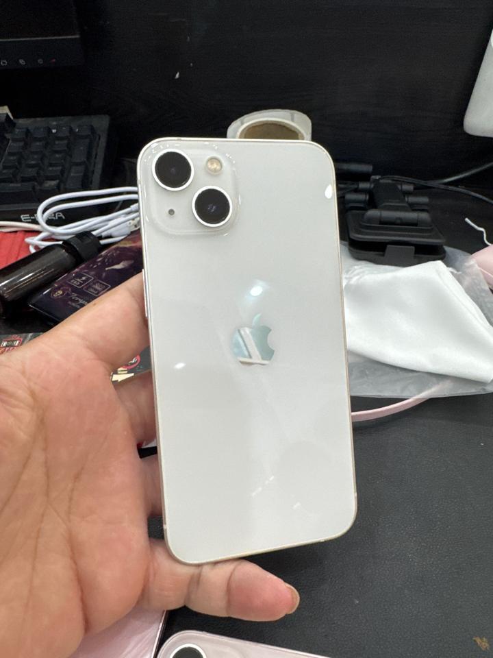 iPhone 13 256G pin 100% trắng 852747-duoc-ban-tai-HuấnĐT.VN - Mua Bán Sửa Chữa Điện Thoại tại Hải Hậu