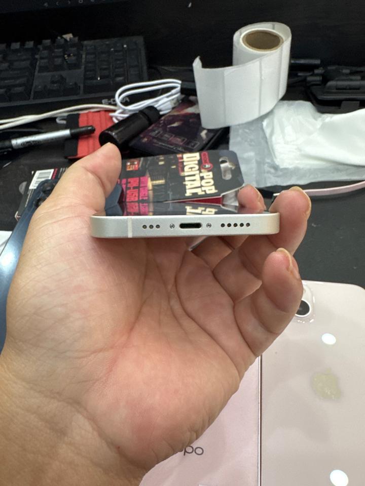 iPhone 13 256G pin 100% trắng 852747-duoc-ban-tai-HuấnĐT.VN - Mua Bán Sửa Chữa Điện Thoại tại Hải Hậu