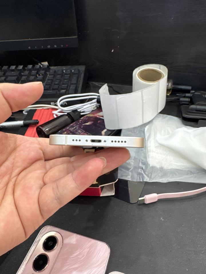 iPhone 13 256G pin 100% trắng 152925-duoc-ban-tai-HuấnĐT.VN - Mua Bán Sửa Chữa Điện Thoại tại Hải Hậu