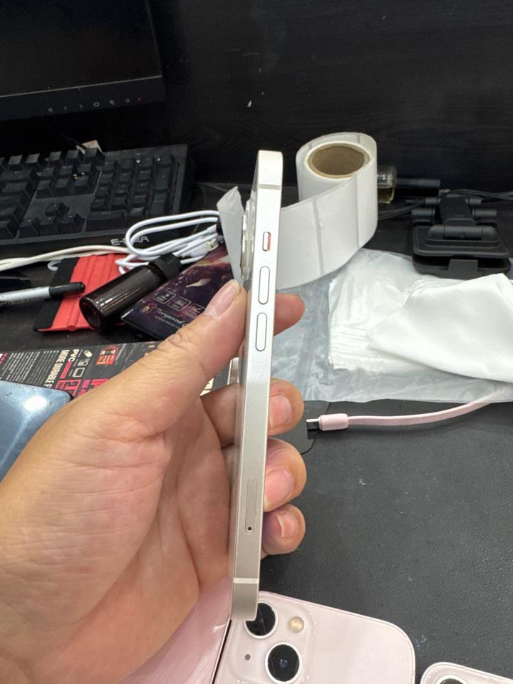 iPhone 13 256G pin 100% trắng 852747-duoc-ban-tai-HuấnĐT.VN - Mua Bán Sửa Chữa Điện Thoại tại Hải Hậu
