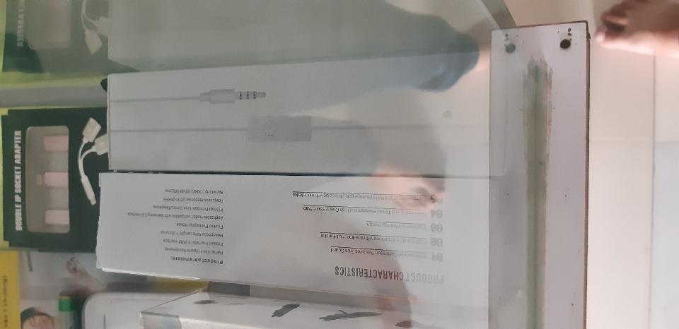 Tai nghe-duoc-ban-tai-Trí Mobile