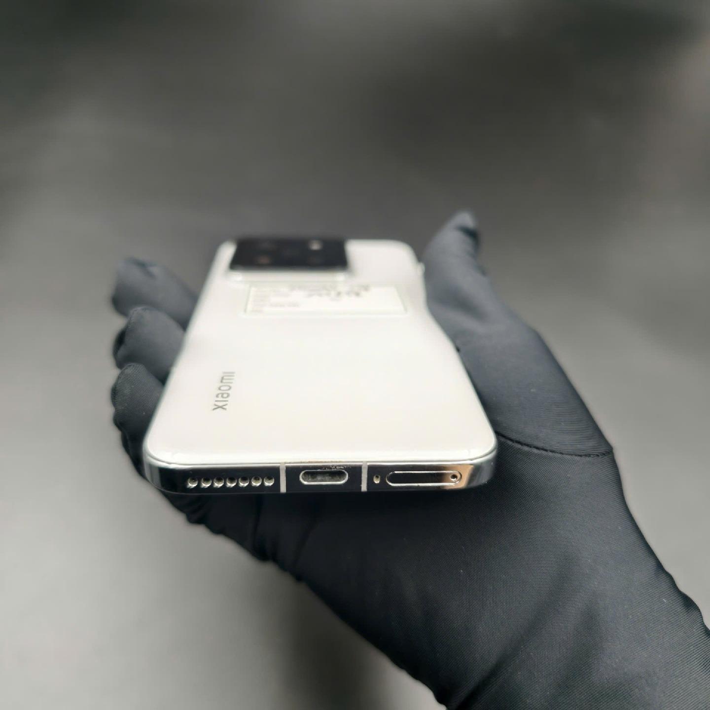 Xiaomi 14 12/256 và 16/512 Rom quốc tế-duoc-ban-tai-Nhất Tín Mobile , anh chị nhắn zalo 0937545427 ,để tư vấn trước khi đặt hàng giúp em