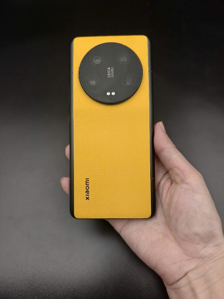 Xiaomi 13 Ultra 16/512 bảng Edition rom quốc tế kèm sạc-duoc-ban-tai-Nhất Tín Mobile , anh chị nhắn zalo 0937545427 ,để tư vấn trước khi đặt hàng giúp em