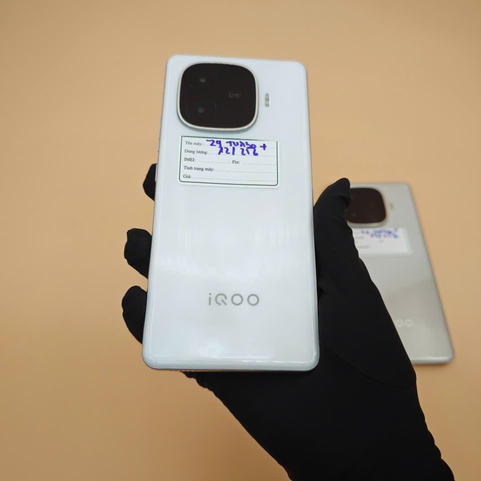ViVo Z9 turbo plus 12/256 fullbox-duoc-ban-tai-Nhất Tín Mobile , anh chị nhắn zalo 0937545427 ,để tư vấn trước khi đặt hàng giúp em