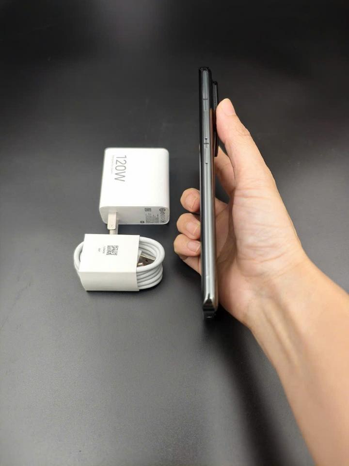Xiaomi 13 Pro 12/512 Rom quốc tế sạc-duoc-ban-tai-Nhất Tín Mobile