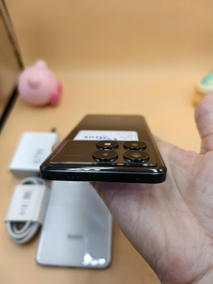 Redmi k70e 12/256 Rom quốc tế + sạc-duoc-ban-tai-0937545427