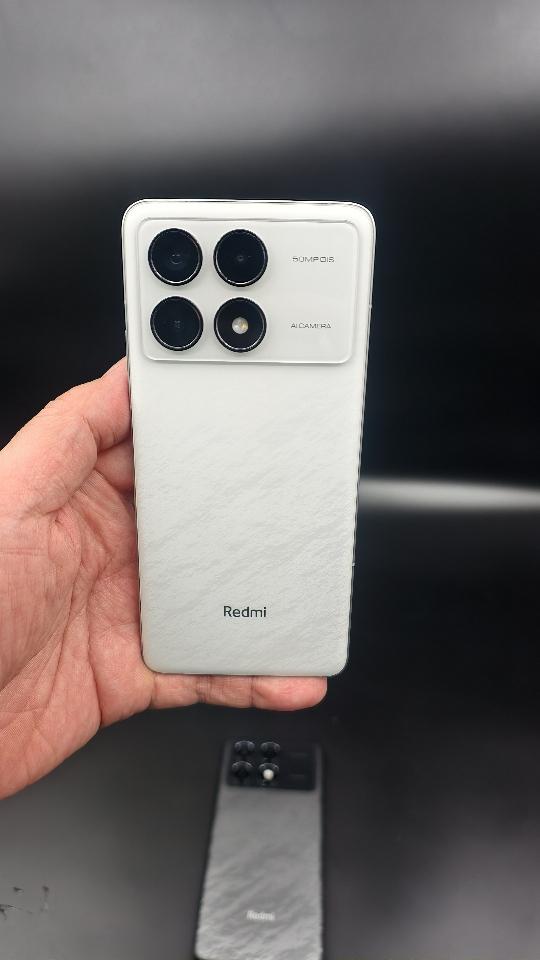Xiaomi Redmi k70 12/256 Rom quốc tế-duoc-ban-tai-Nhất Tín Mobile , anh chị nhắn zalo 0937545427 ,để tư vấn trước khi đặt hàng giúp em