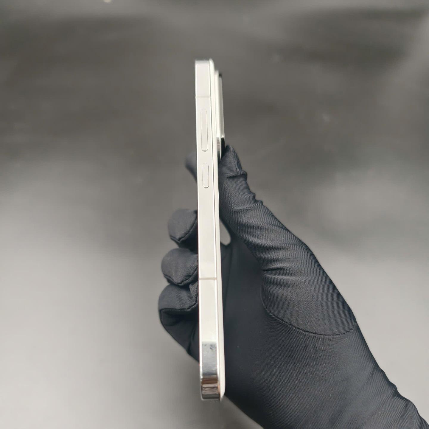 Xiaomi 14 16/512 Rom quốc tế-duoc-ban-tai-Nhất Tín Mobile , anh chị nhắn zalo 0937545427 ,để tư vấn trước khi đặt hàng giúp em