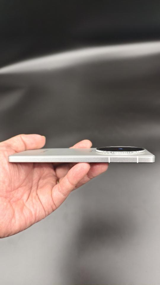 ViVo X100s 16/256-duoc-ban-tai-Nhất Tín Mobile , anh chị nhắn zalo 0937545427 ,để tư vấn trước khi đặt hàng giúp em