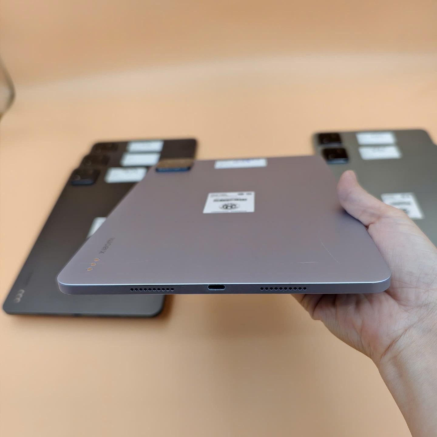 Xiaomi Mipad 7 8/256 Rom Quốc tế kèm sạc-duoc-ban-tai-Nhất Tín Mobile , anh chị nhắn zalo 0937545427 ,để tư vấn trước khi đặt hàng giúp em