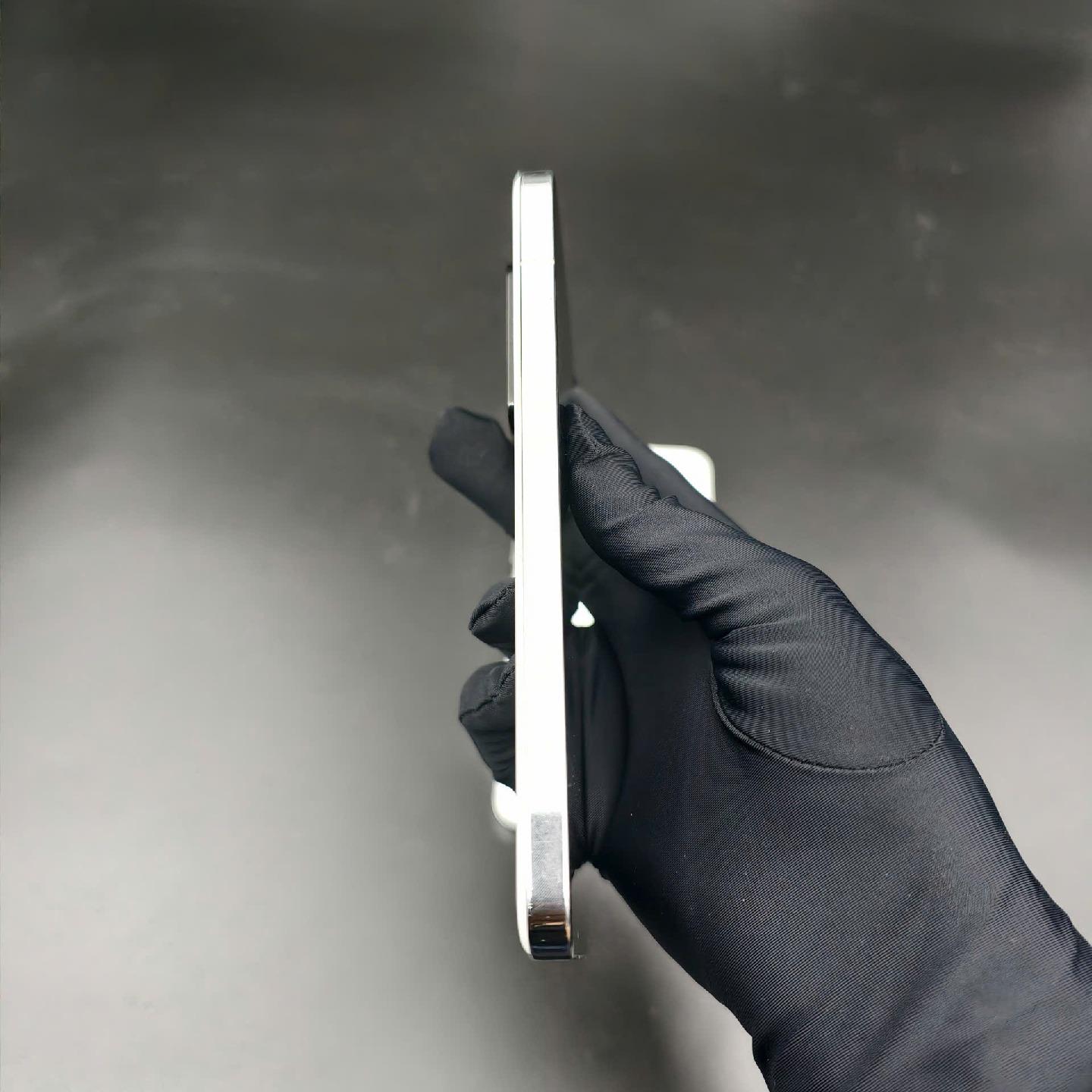 Xiaomi 14 12/256 và 16/512 Rom quốc tế-duoc-ban-tai-Nhất Tín Mobile , anh chị nhắn zalo 0937545427 ,để tư vấn trước khi đặt hàng giúp em