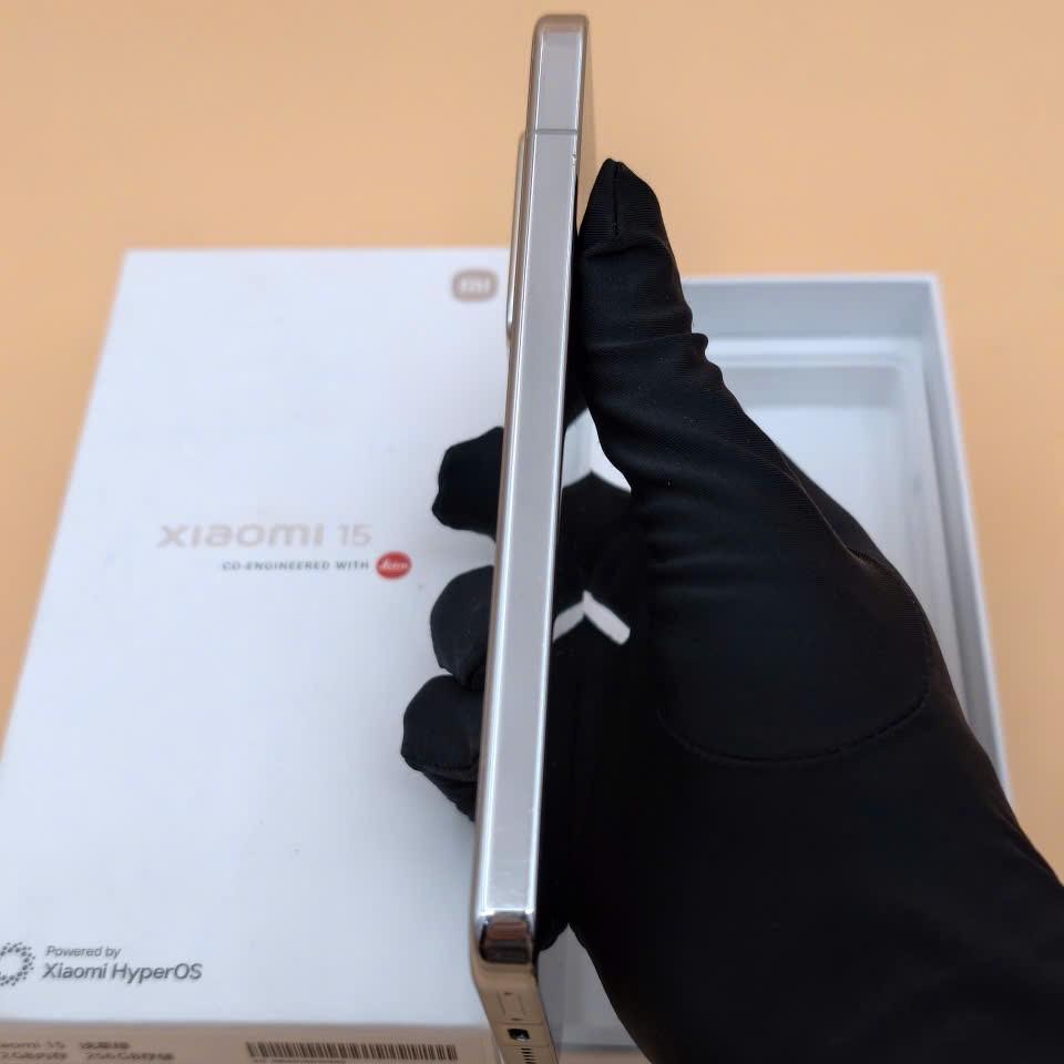 Xiaomi 15 12/256 rom quốc tế bảng limited-duoc-ban-tai-Nhất Tín Mobile , anh chị nhắn zalo 0937545427 ,để tư vấn trước khi đặt hàng giúp em