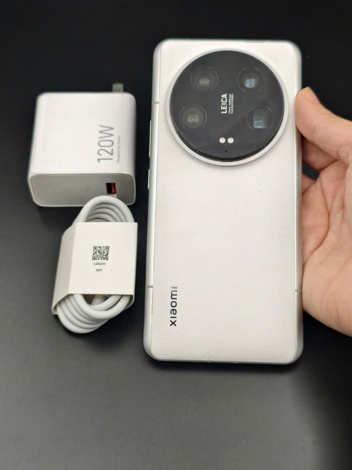 Xiaomi 14 Ultra 12/256 kèm sạc Rom quốc tế-duoc-ban-tai-Nhất Tín Mobile