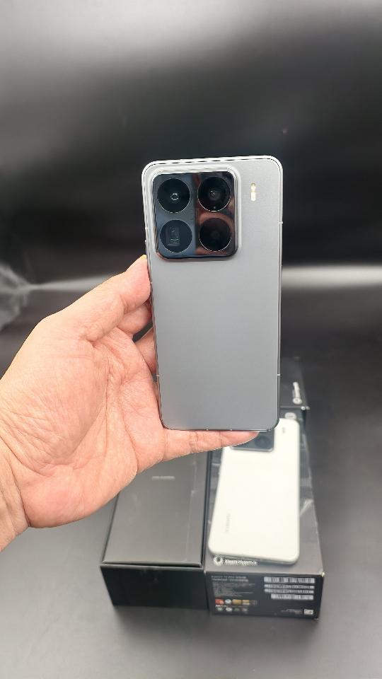 Xiaomi 15 pro 12/256 Fullbox Rom quốc tế-duoc-ban-tai-Nhất Tín Mobile , anh chị nhắn zalo 0937545427 ,để tư vấn trước khi đặt hàng giúp em