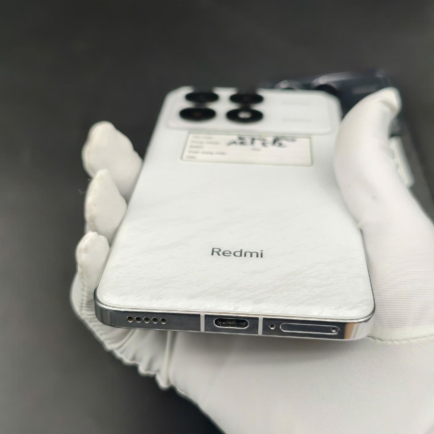 Redmi k70 pro 16/256 và 16/512 rom quốc tế-duoc-ban-tai-Nhất Tín Mobile , anh chị nhắn zalo 0937545427 ,để tư vấn trước khi đặt hàng giúp em
