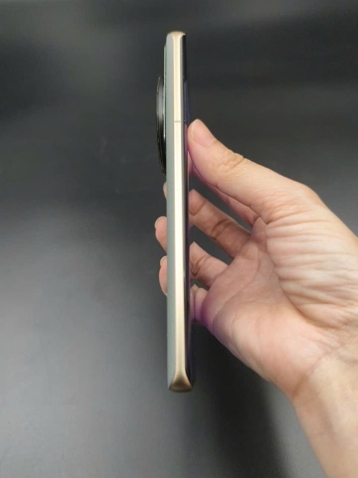 Xiaomi 12s Ultra 12/256 rom quốc tế kèm sạc-duoc-ban-tai-Nhất Tín Mobile