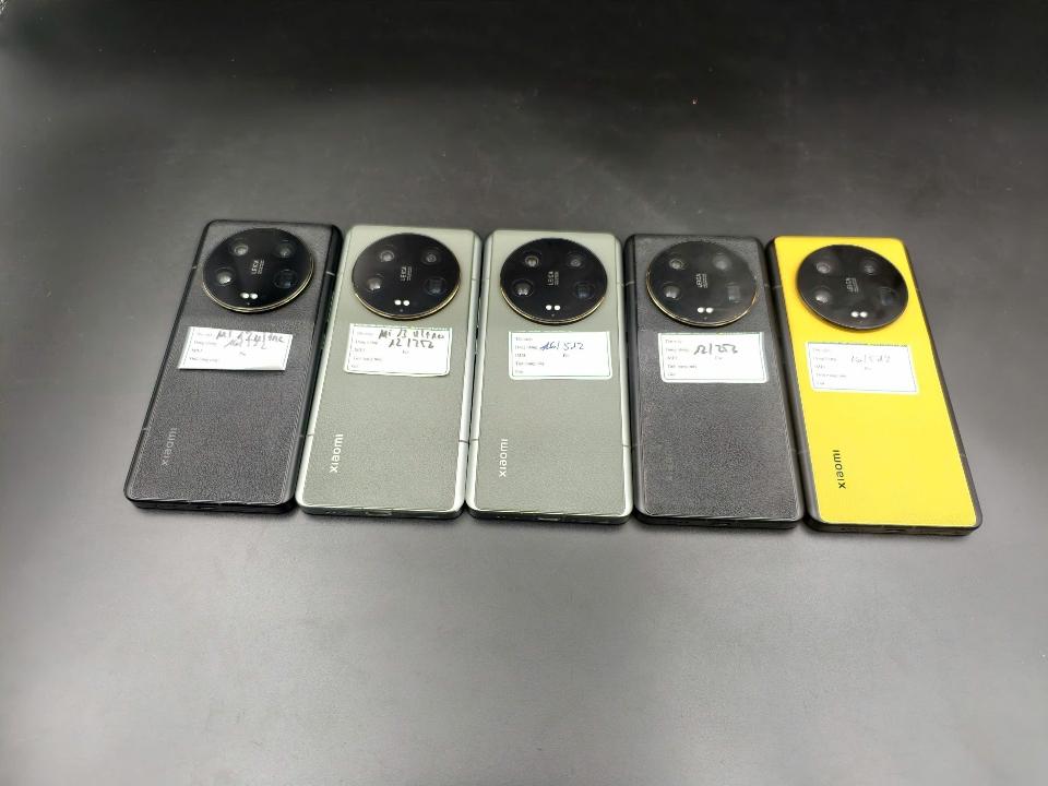 Xiaomi 13 Ultra 12/256 và 16/512  Rom quốc tế-duoc-ban-tai-Nhất Tín Mobile , anh chị nhắn zalo 0937545427 ,để tư vấn trước khi đặt hàng giúp em