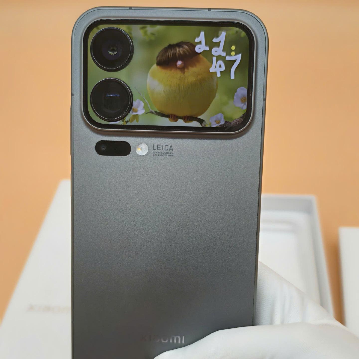 Xiaomi 17 pro max 12/512 Rom quốc tế-duoc-ban-tai-Nhất Tín Mobile , anh chị nhắn zalo 0937545427 ,để tư vấn trước khi đặt hàng giúp em