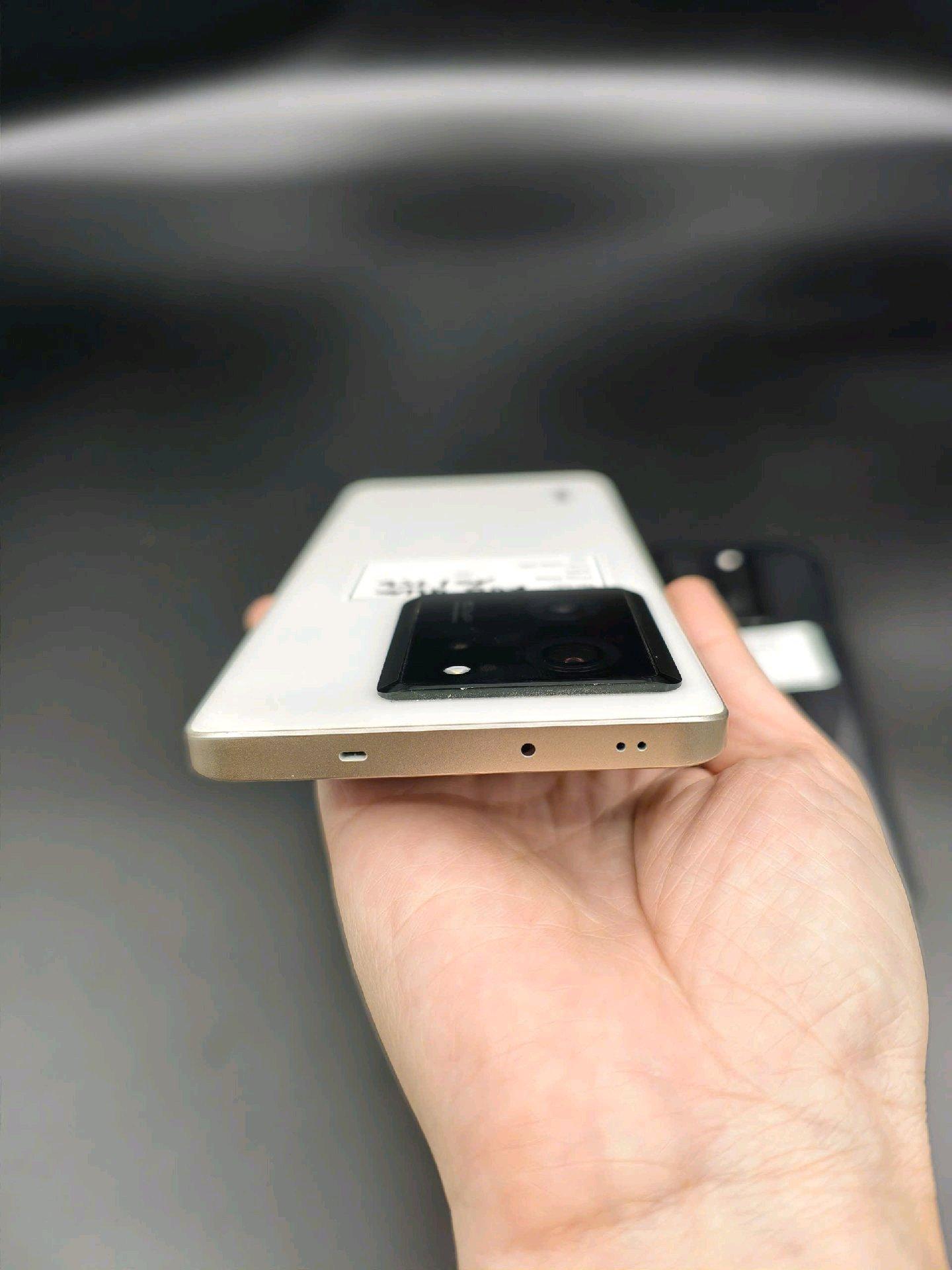 K60 Ultra – 16/256 và16/512 rom quốc tế-duoc-ban-tai-Nhất Tín Mobile , anh chị nhắn zalo 0937545427 ,để tư vấn trước khi đặt hàng giúp em