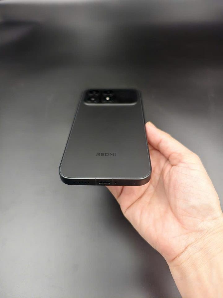 Xiaomi Redmi k90 12/256 Rom quốc tế-duoc-ban-tai-Nhất Tín Mobile , anh chị nhắn zalo 0937545427 ,để tư vấn trước khi đặt hàng giúp em