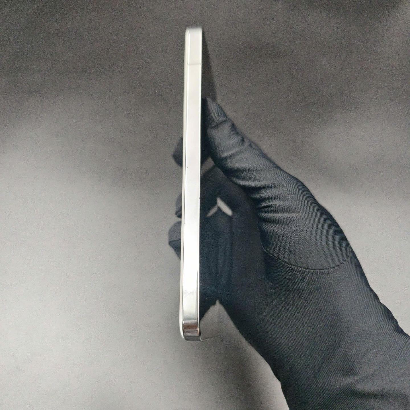 Xiaomi 14 16/512 Rom quốc tế-duoc-ban-tai-Nhất Tín Mobile , anh chị nhắn zalo 0937545427 ,để tư vấn trước khi đặt hàng giúp em