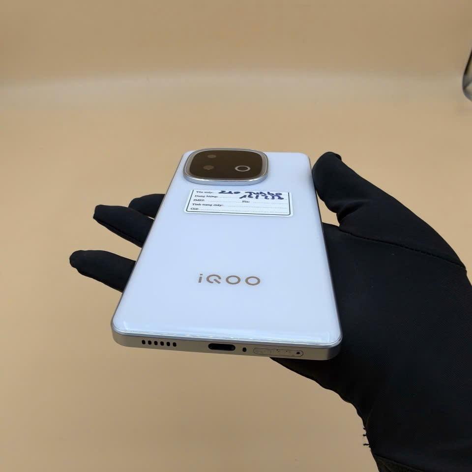 ViVo  IQOO Z10 Turbo pro 12/256-duoc-ban-tai-Nhất Tín Mobile , anh chị nhắn zalo 0937545427 ,để tư vấn trước khi đặt hàng giúp em