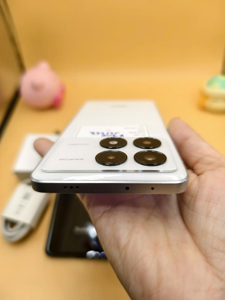 Redmi k70e 12/256 Rom quốc tế + sạc-duoc-ban-tai-0937545427