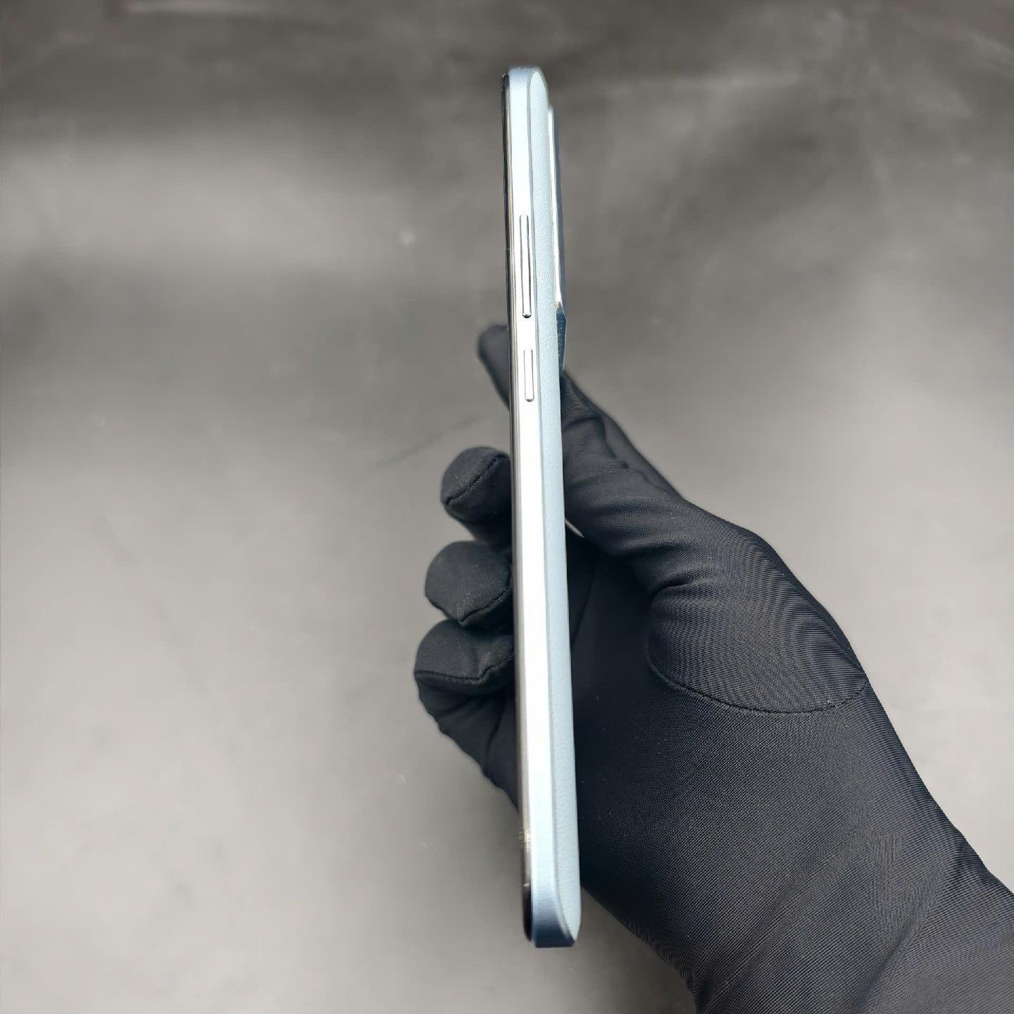 Redmi k60 8/256 Rom quốc tế-duoc-ban-tai-Nhất Tín Mobile , anh chị nhắn zalo 0937545427 ,để tư vấn trước khi đặt hàng giúp em