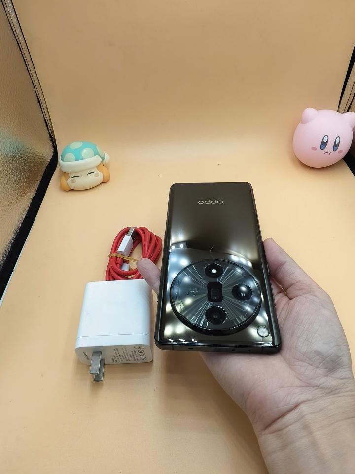 Oppo Find X7 16/256 kèm sạc-duoc-ban-tai-0937545427