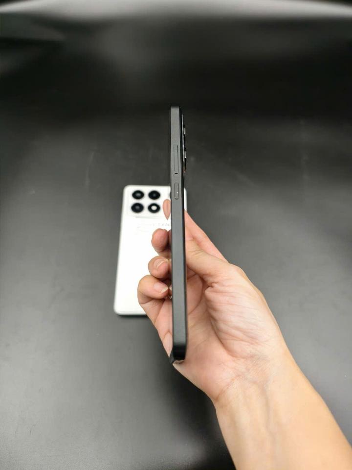 Redmi k70e 12/256 rom quốc tế-duoc-ban-tai-Nhất Tín Mobile