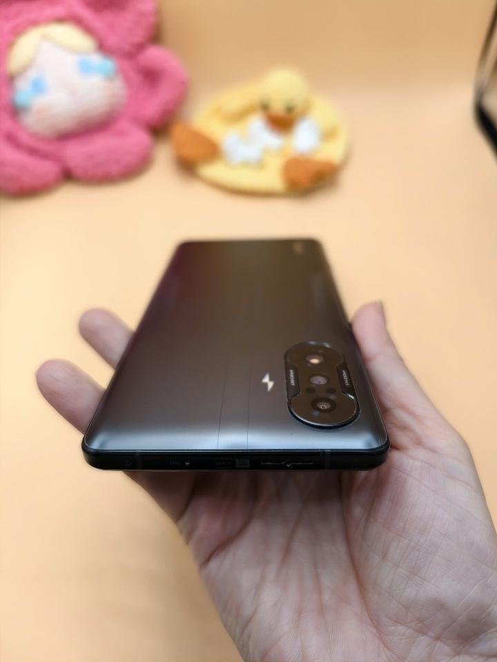 Redmi k40 gaming 12/256-duoc-ban-tai-0937545427