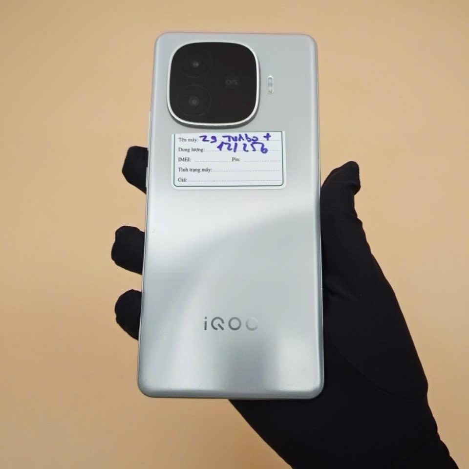 ViVo Z9 turbo plus 12/256 fullbox-duoc-ban-tai-Nhất Tín Mobile , anh chị nhắn zalo 0937545427 ,để tư vấn trước khi đặt hàng giúp em