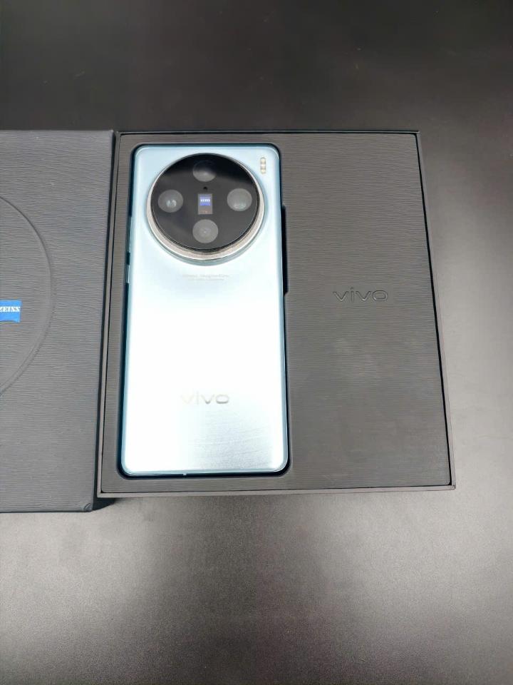 ViVo X100 pro 12/256 Fullbox-duoc-ban-tai-Nhất Tín Mobile