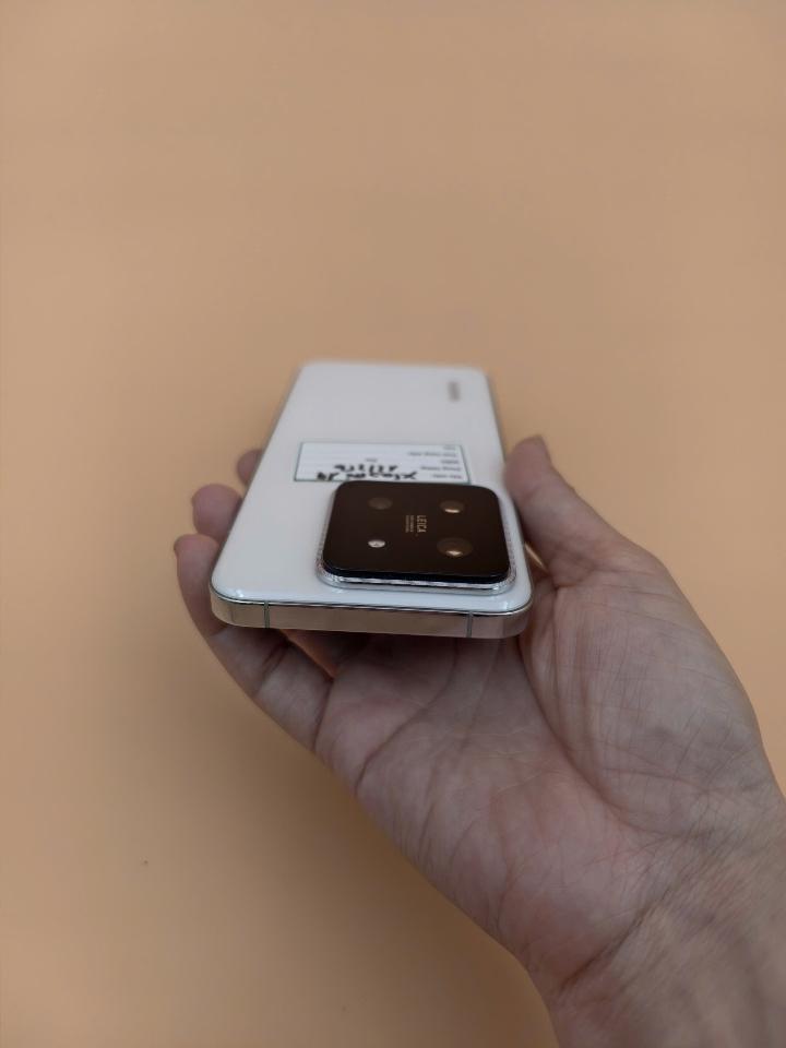 Xiaomi 14 12/256 Rom quốc tế sạc-duoc-ban-tai-Nhất Tín Mobile , anh chị nhắn zalo 0937545427 ,để tư vấn trước khi đặt hàng giúp em