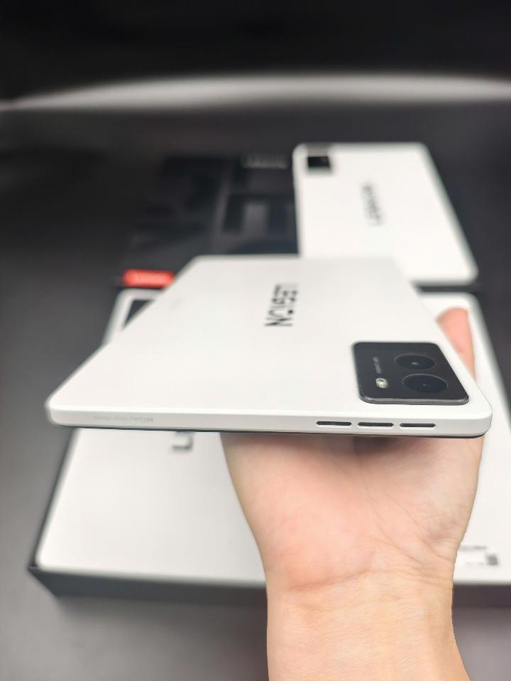 Lenovo Tab Y700 gen 3 12/256 Rom quốc tế-duoc-ban-tai-Nhất Tín Mobile , anh chị nhắn zalo 0937545427 ,để tư vấn trước khi đặt hàng giúp em