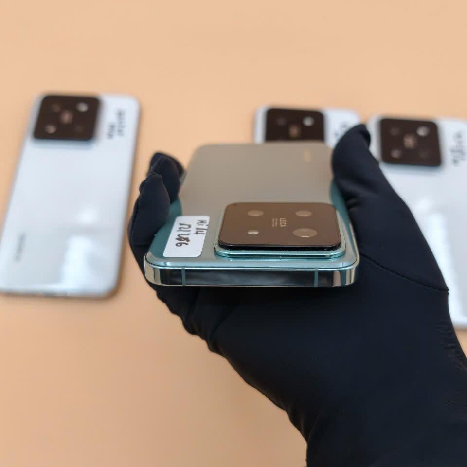 Xiaomi 14 12/256 Rom quốc tế-duoc-ban-tai-Nhất Tín Mobile , anh chị nhắn zalo 0937545427 ,để tư vấn trước khi đặt hàng giúp em