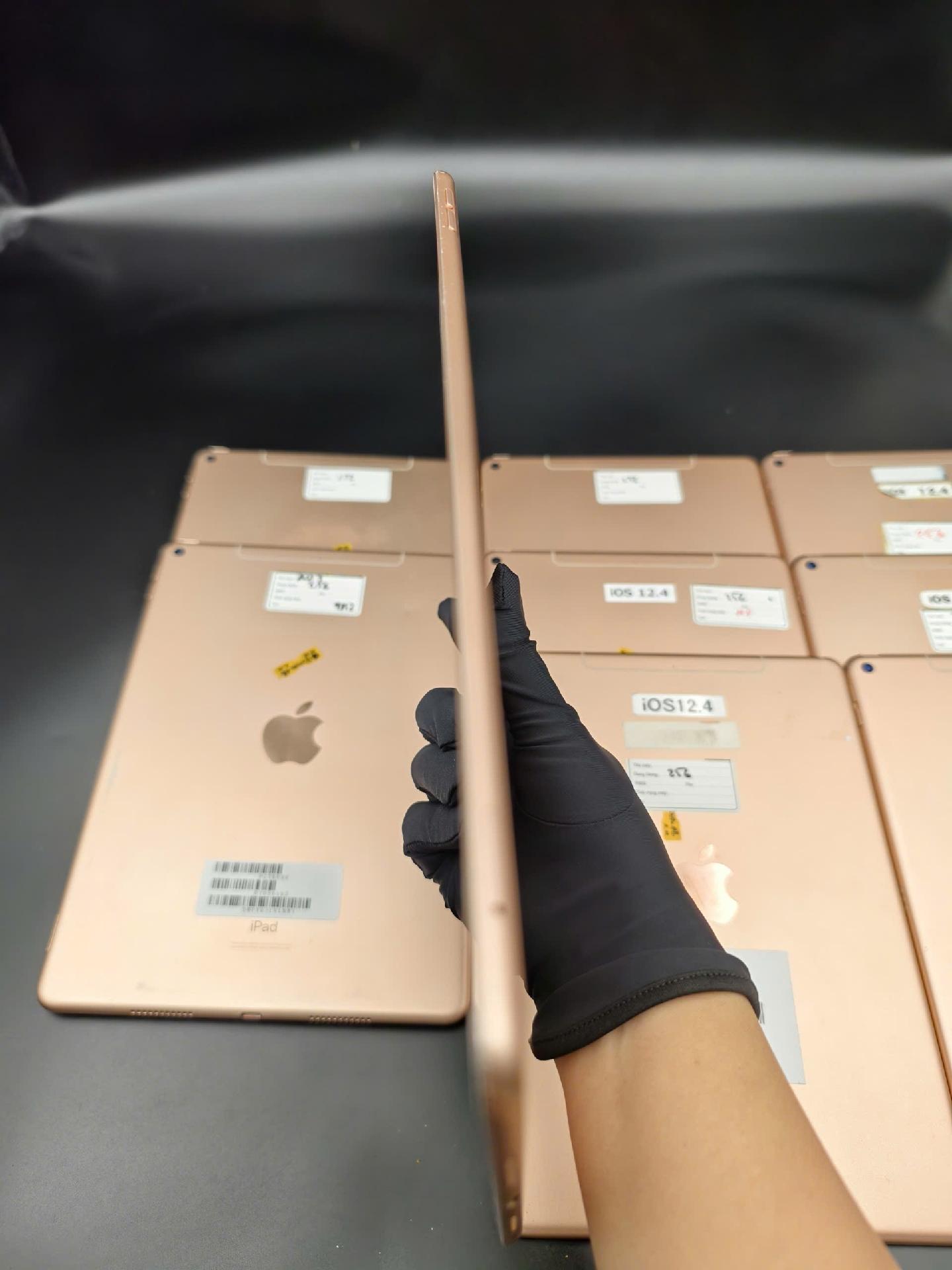 Ipad Air 3 256g 4G+Wifi-duoc-ban-tai-Nhất Tín Mobile , anh chị nhắn zalo 0937545427 ,để tư vấn trước khi đặt hàng giúp em