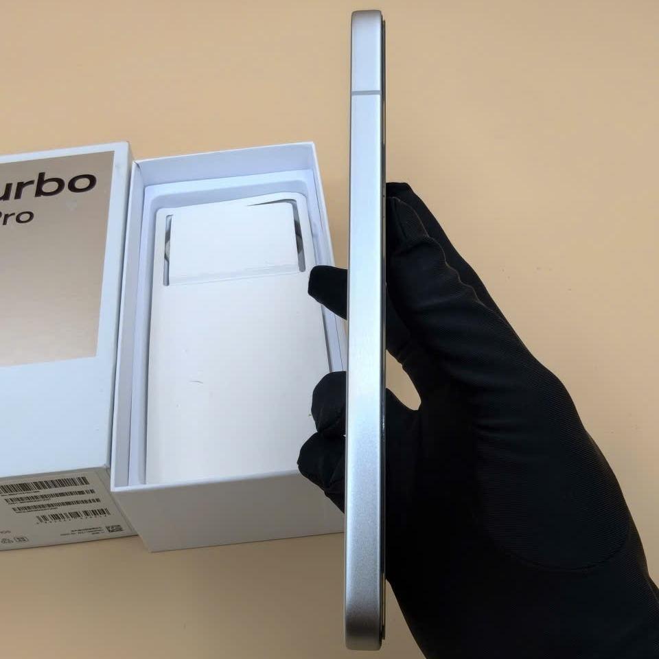 Turbo 4 pro 12/256 Rom quốc tế-duoc-ban-tai-Nhất Tín Mobile , anh chị nhắn zalo 0937545427 ,để tư vấn trước khi đặt hàng giúp em