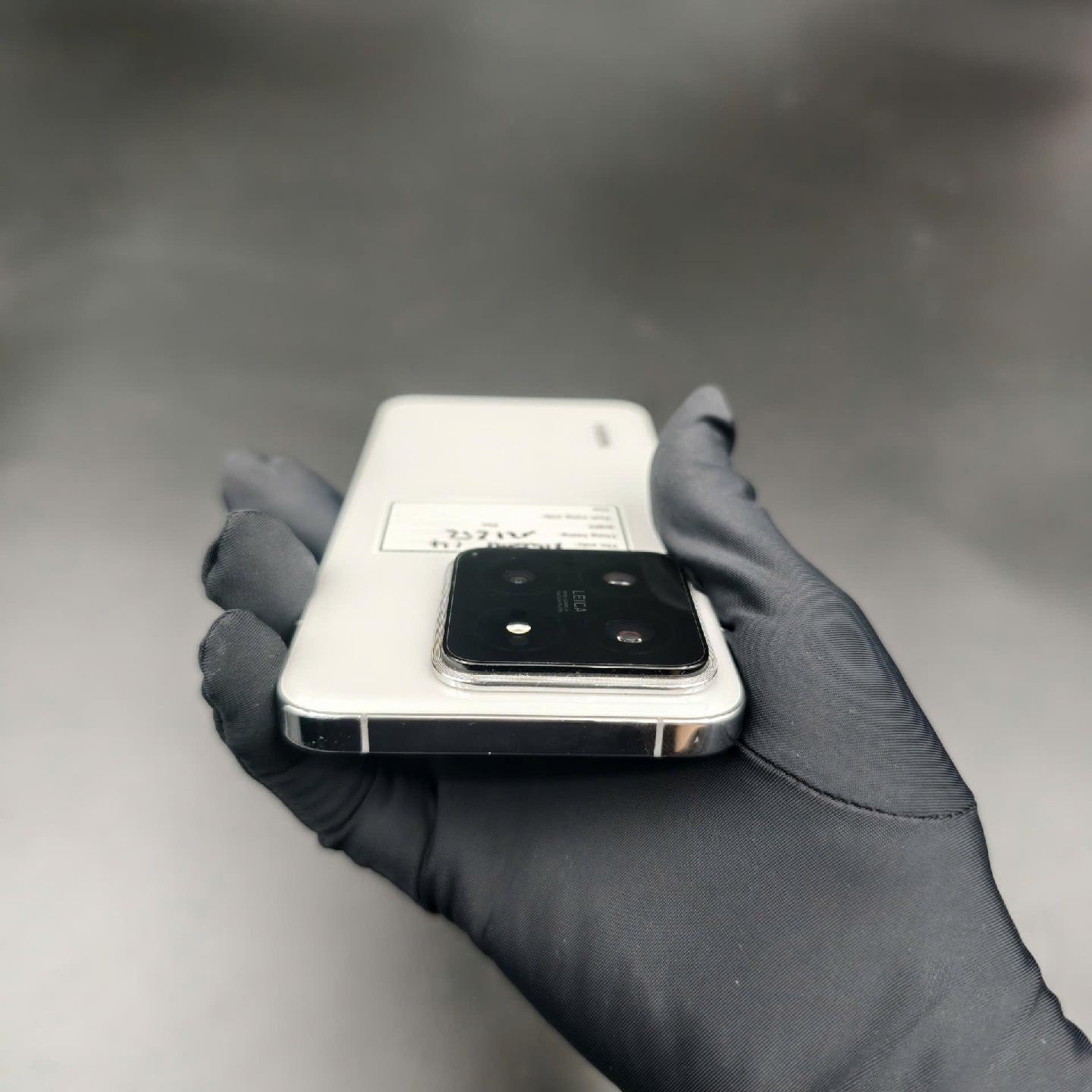 Xiaomi 14 12/256 và 16/512 Rom quốc tế-duoc-ban-tai-Nhất Tín Mobile , anh chị nhắn zalo 0937545427 ,để tư vấn trước khi đặt hàng giúp em