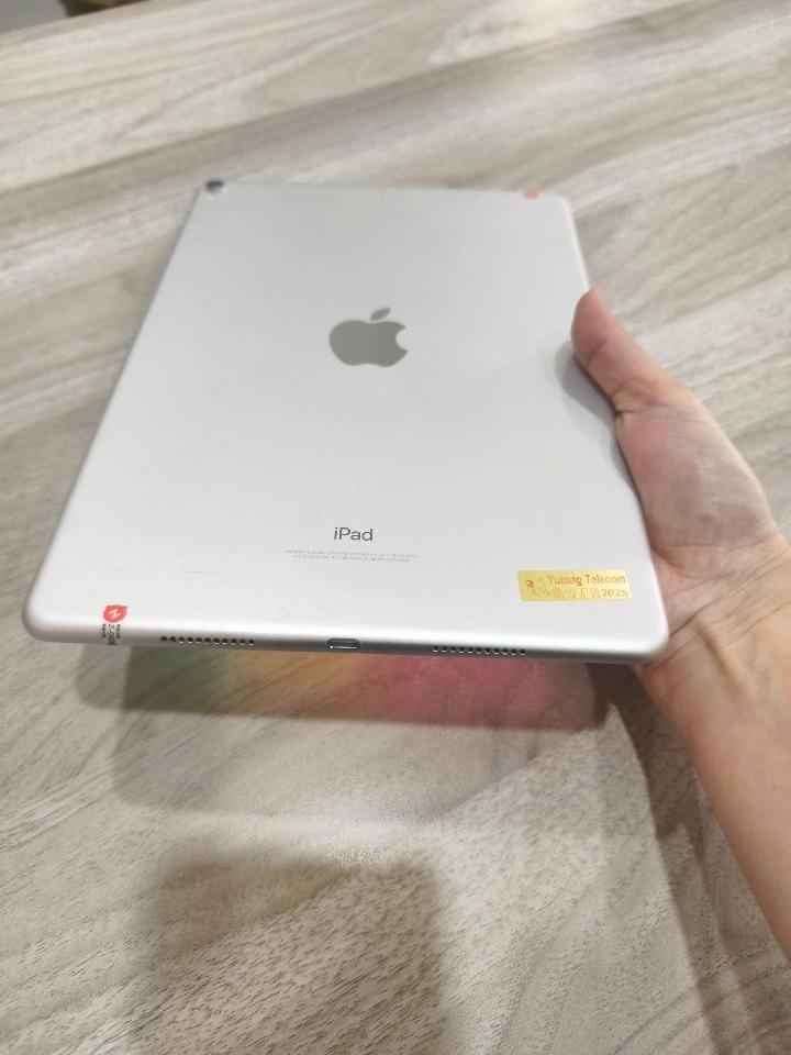 Ipad pro 10.5  64gb wifi+4g-duoc-ban-tai-0937545427