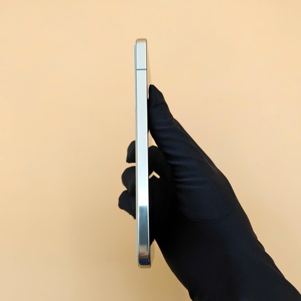 Xiaomi 13 12/256 98,9% Rom quốc tế-duoc-ban-tai-Nhất Tín Mobile , anh chị nhắn zalo 0937545427 ,để tư vấn trước khi đặt hàng giúp em
