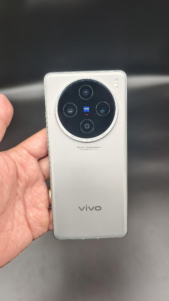 ViVo X100s 16/256-duoc-ban-tai-Nhất Tín Mobile , anh chị nhắn zalo 0937545427 ,để tư vấn trước khi đặt hàng giúp em