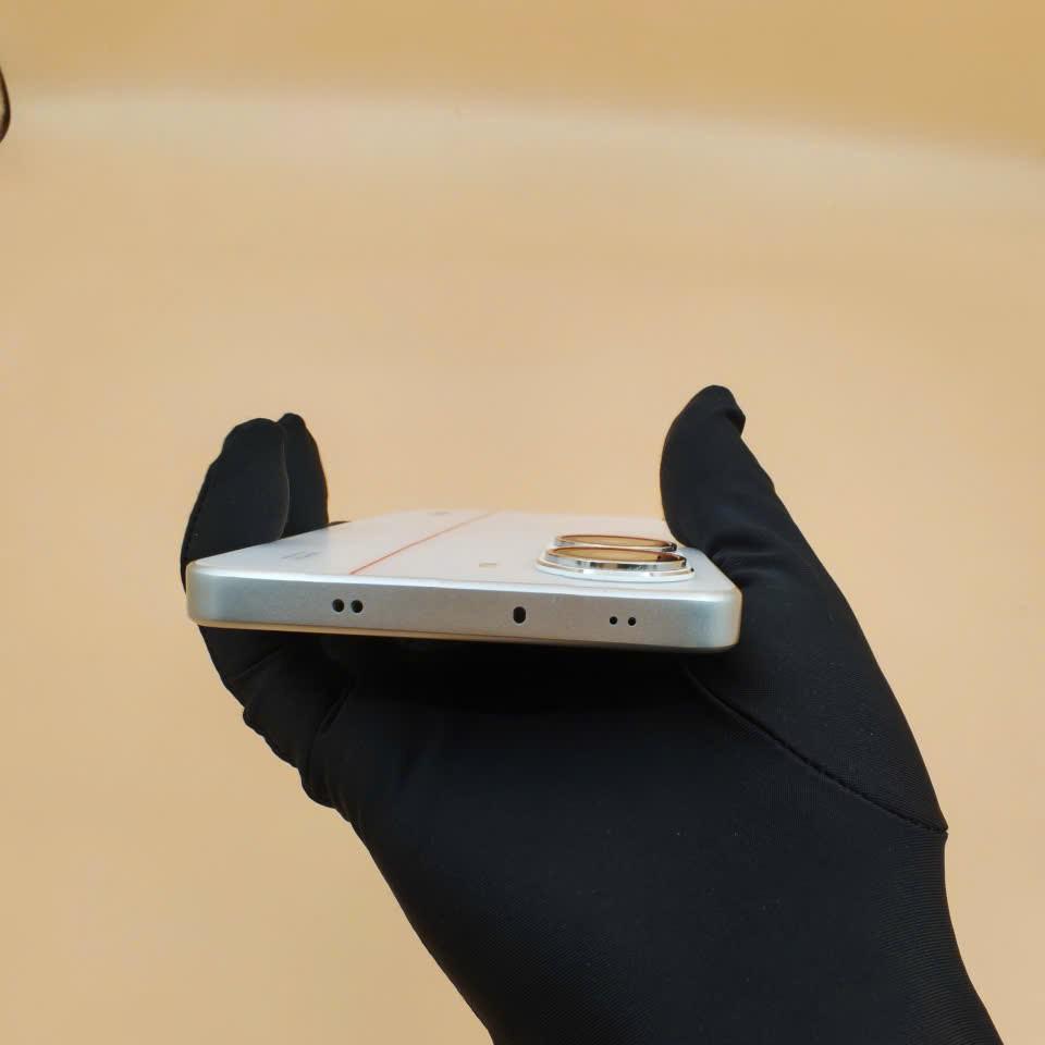 Redmi Turbo 4 12/512 rom quốc tế-duoc-ban-tai-Nhất Tín Mobile , anh chị nhắn zalo 0937545427 ,để tư vấn trước khi đặt hàng giúp em